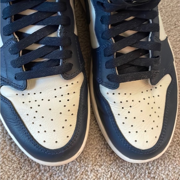 Nike Air Jordan 1 Obsidians - Picture 3 of 8